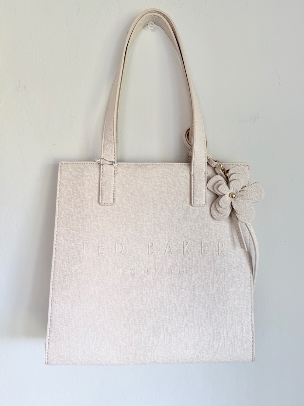 Ted Baker London The Icon Tote Bag Debossed Logo Floral Charm Cream Vegan, NWT